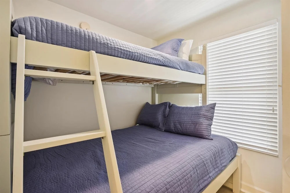 Shores of Panama 1717 - 1 Bedroom + Bunk room . Gulf-Front with Oversized Balcony! 1 Condo by RedAwning