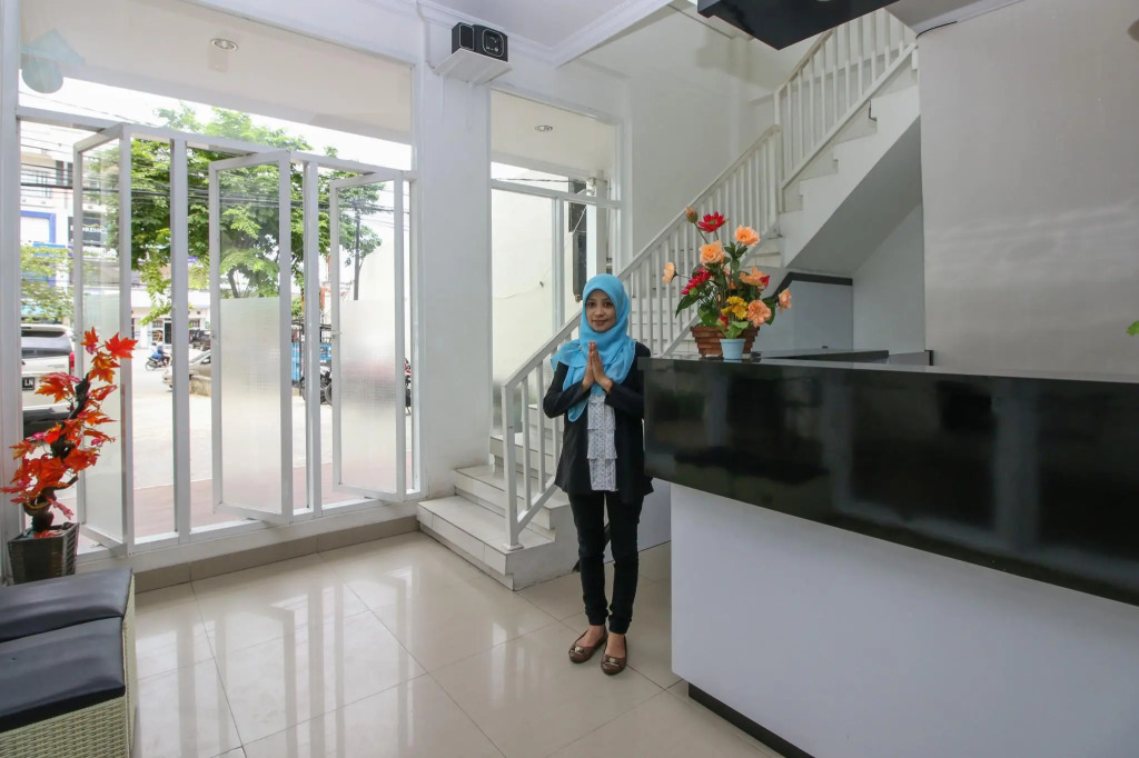 Golden Snail Guest House