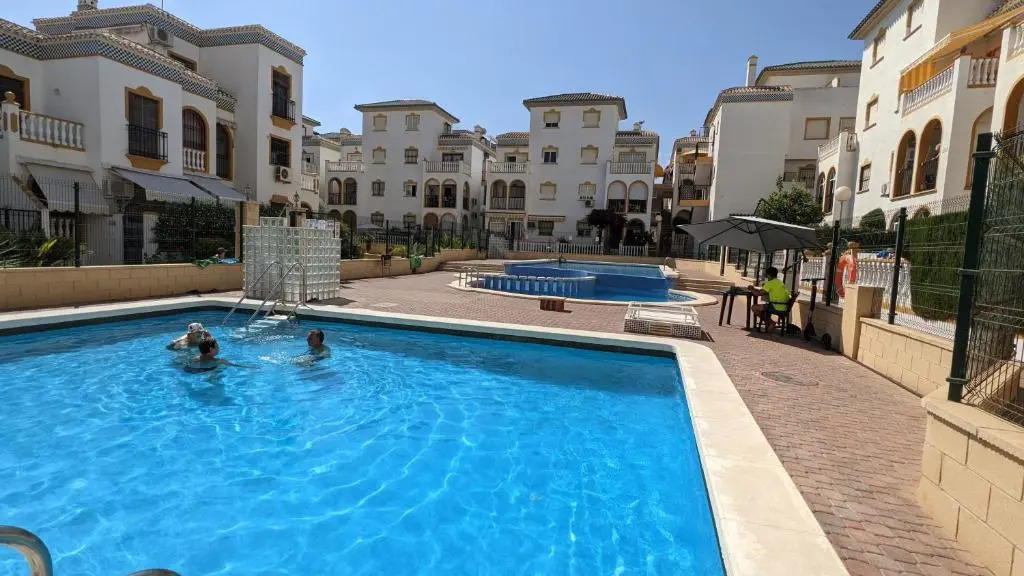 Two Bedroom, Ground Floor, Air-conditioned Apartment 300m from the Beach