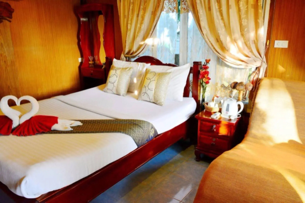Tongta Phaview Resort