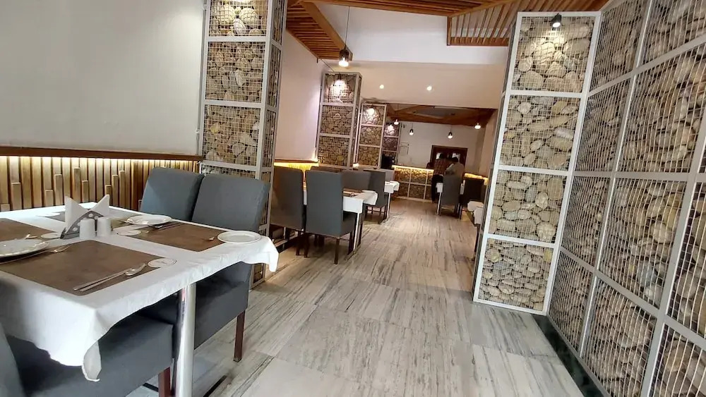 Hotel Acacia