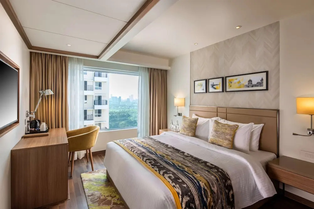 Royal Hometel Suites