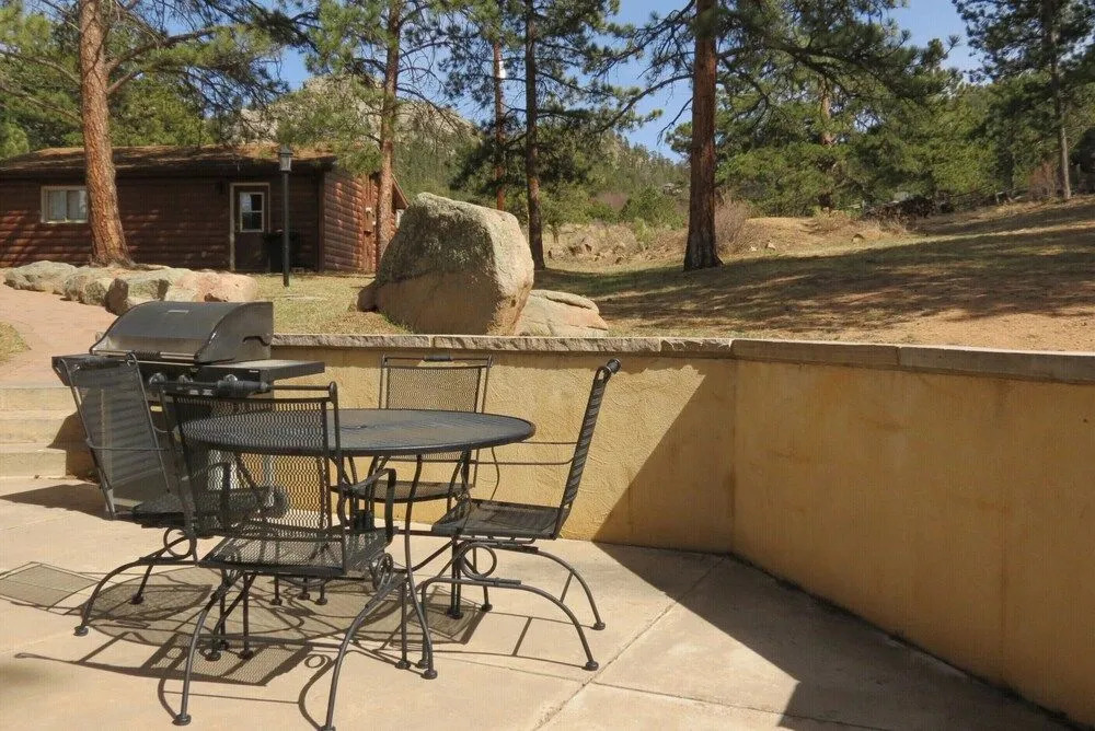 Lazy Elk Retreat - 3 Br Cabin