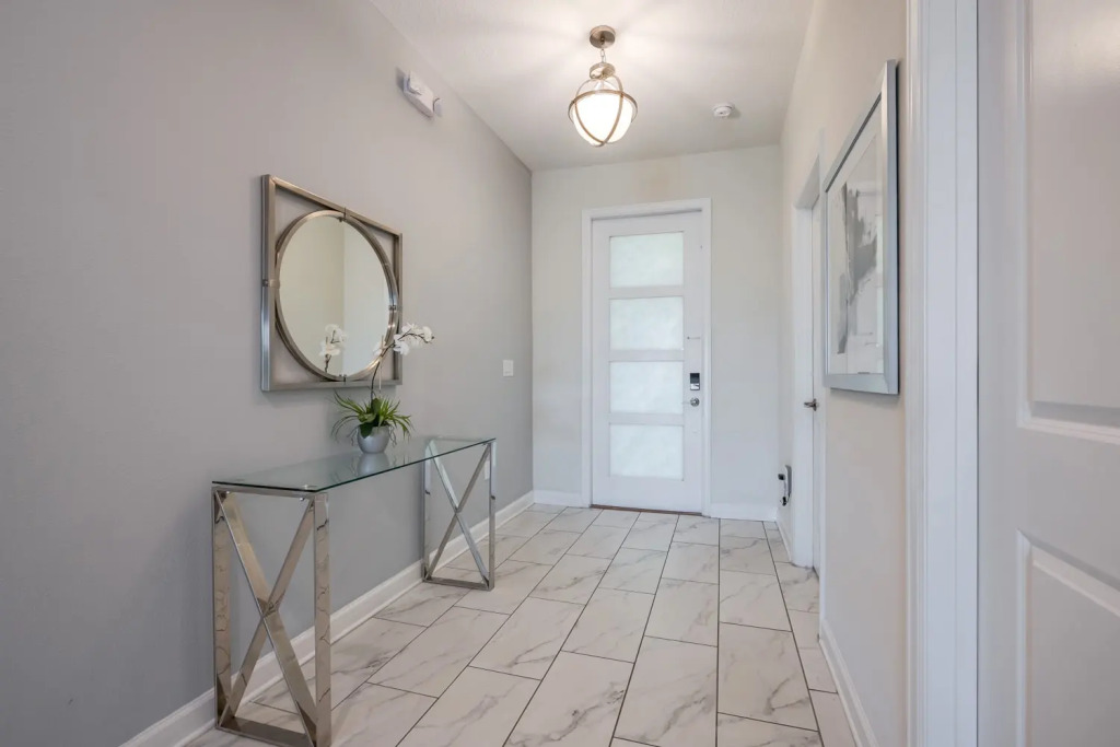 Wonderful home with private pool game and movie rooms near Disney