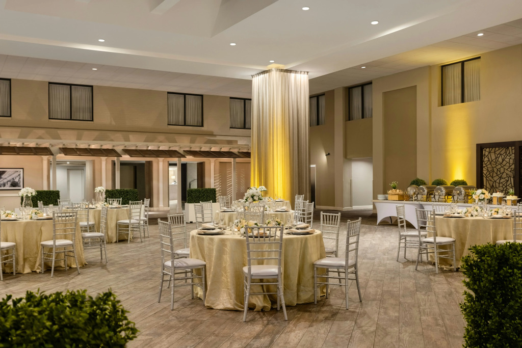 DoubleTree by Hilton Hotel Laurel