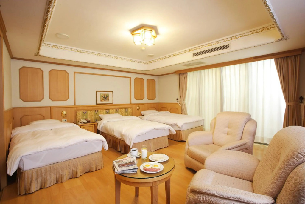 Kingdom Hotel