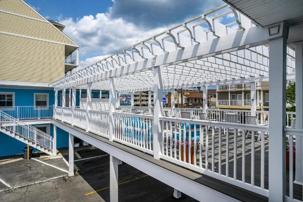 Madison Beach Motel