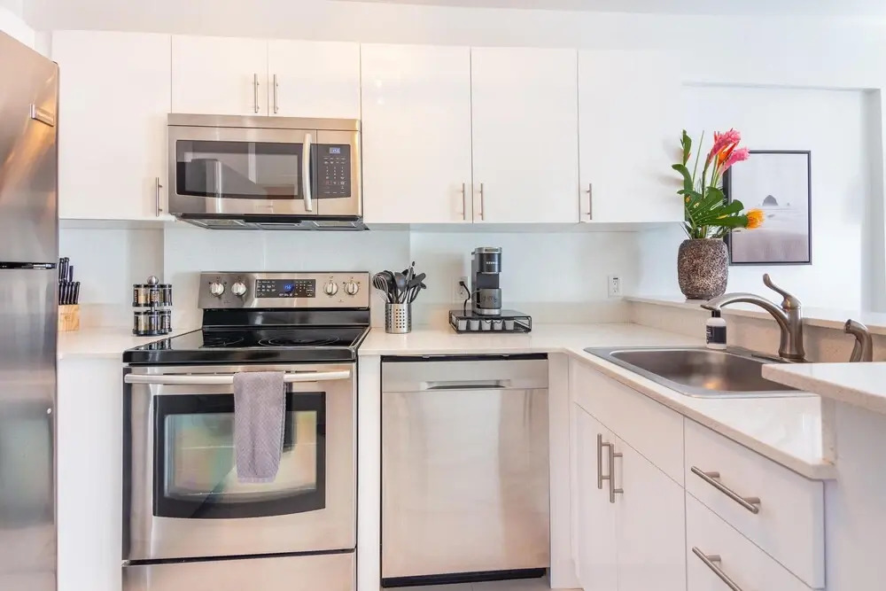 JURNY Miami Beach Apartments