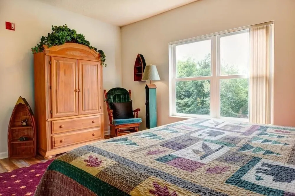 Whispering Pines 433