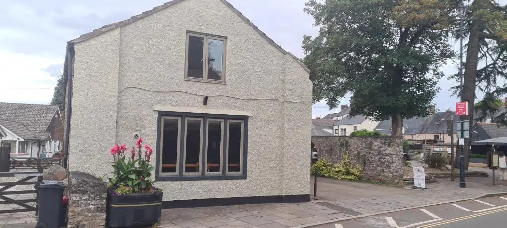 1 Bed Flat - Sleeps 2 - Parking - Wifi