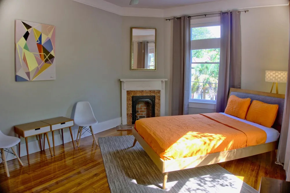 Beautiful Brick 2 Bedroom Home