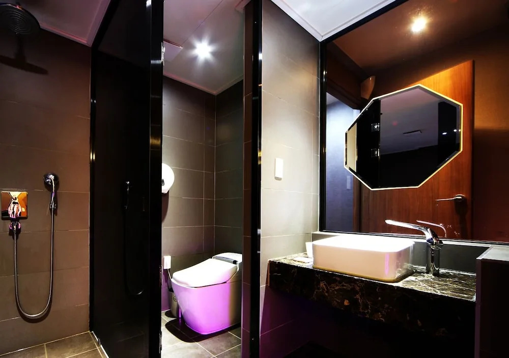 2Heaven Hotel