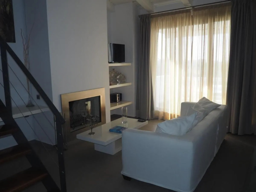 Krinos Apartment