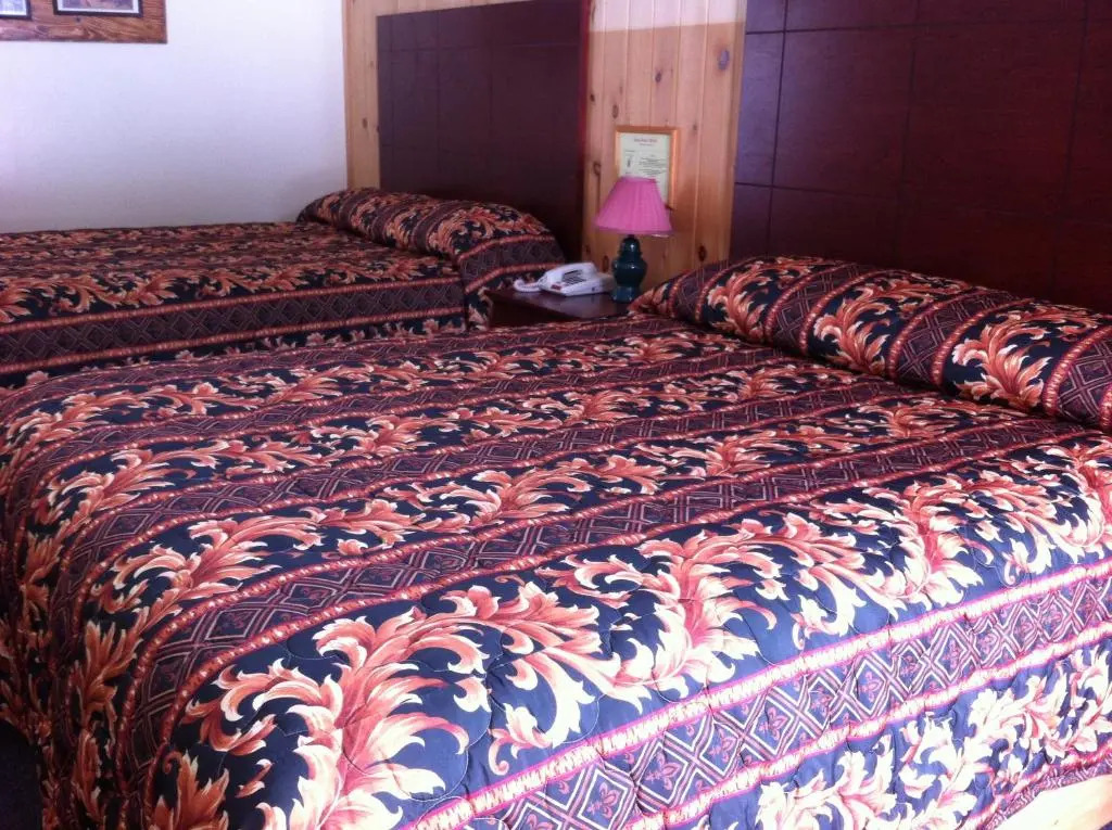 Deep River Motel