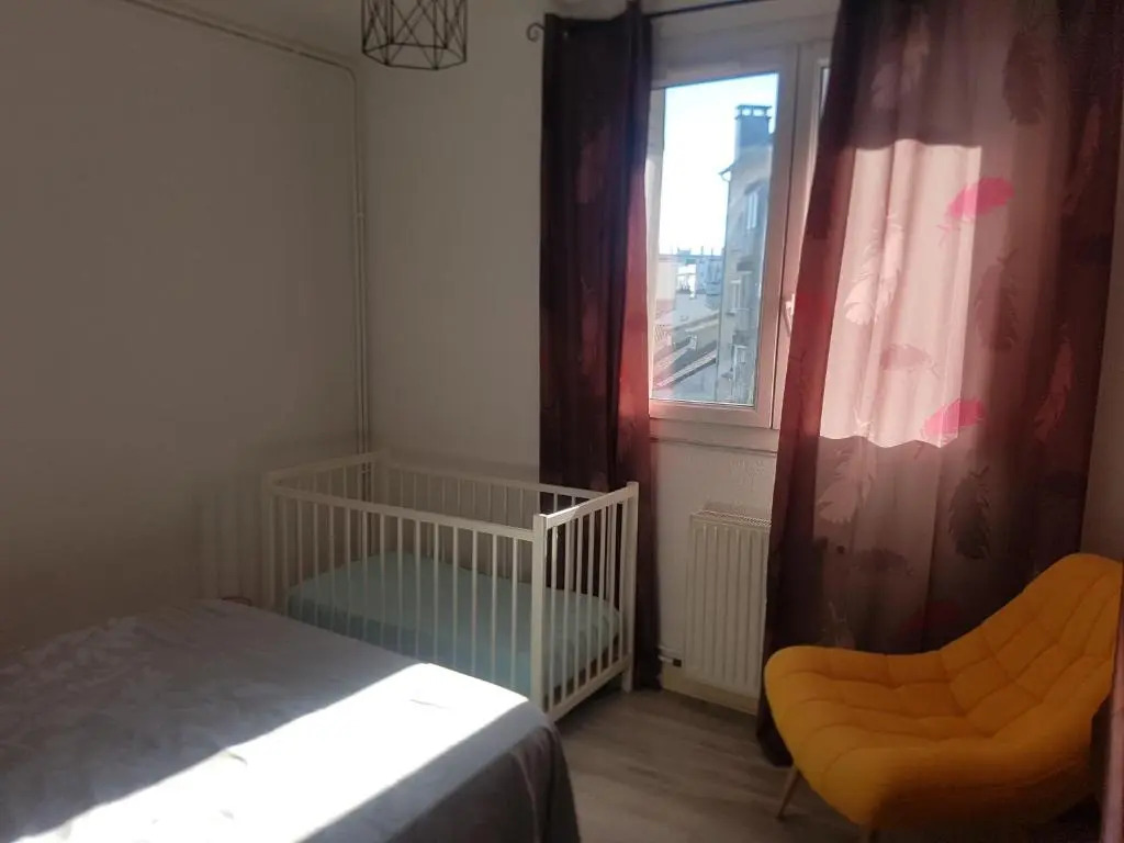 Logement entier - Appartement T4 hypercentre dans une rue calme - Stationnement gratuit