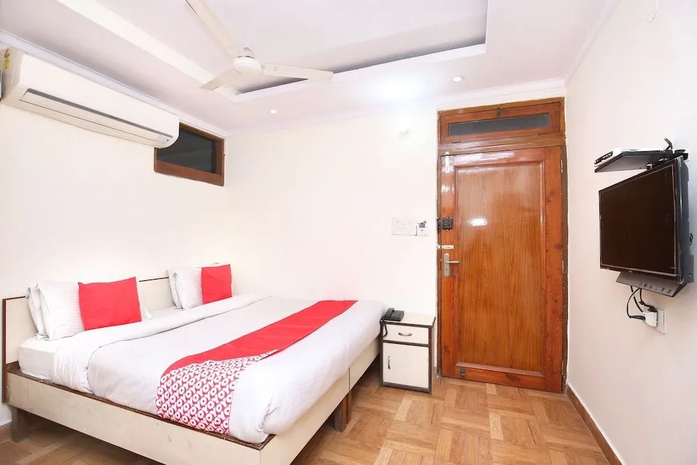 OYO 22534 Hotel Diamond