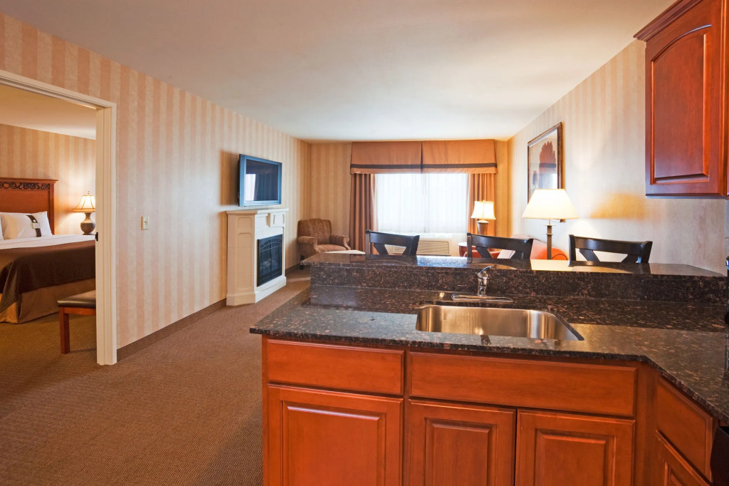 Holiday Inn Hotel & Suites Minneapolis-Lakeville by IHG