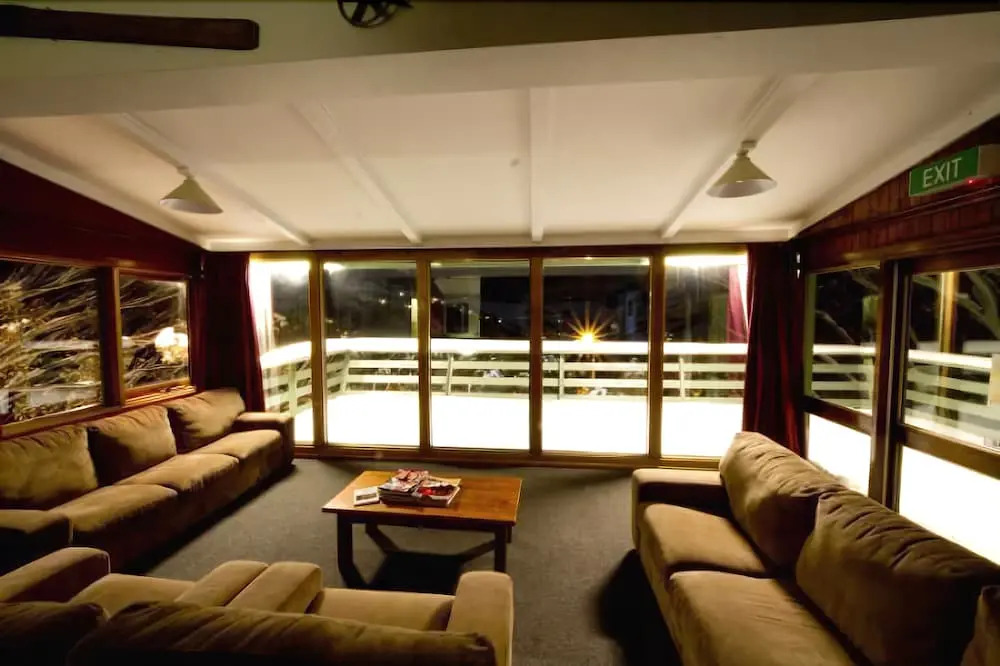 Tanderra Ski Lodge