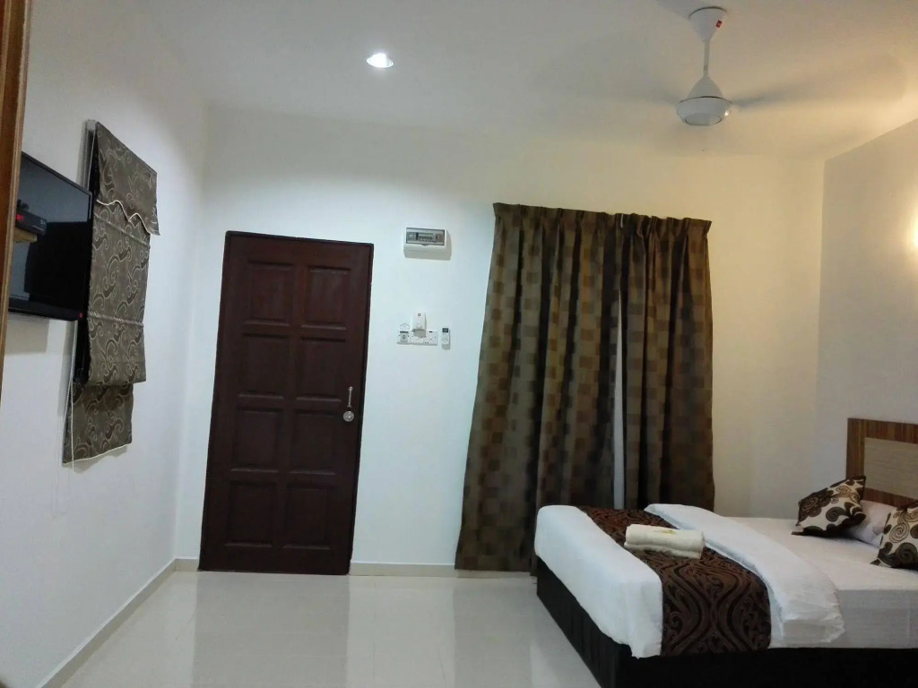 White Cottage Chalet