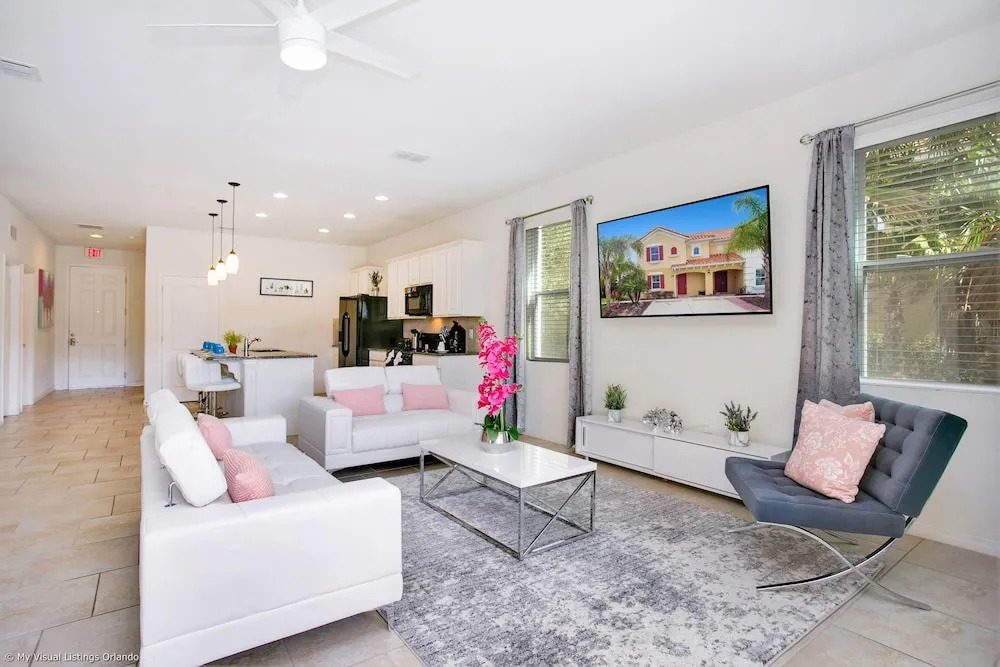 Enjoy the Private View! Roomy Town Home With Pool, 20 Mins From Disney #5st739