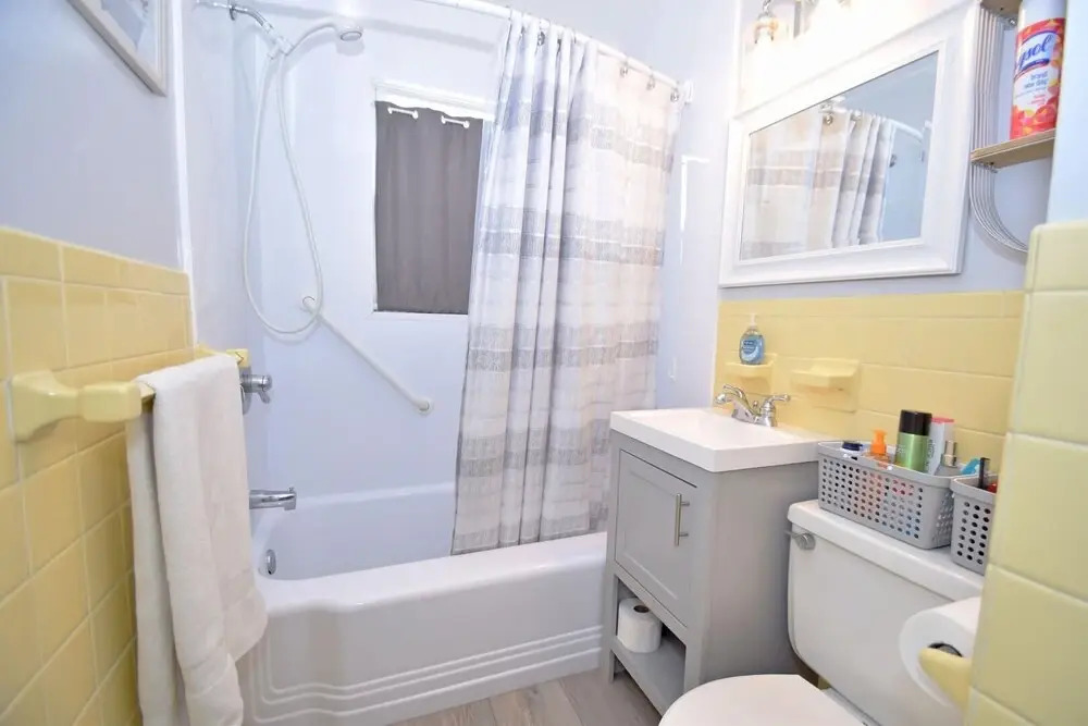 Four Winds 4 2 Bedroom Condo by RedAwning, Ocean City