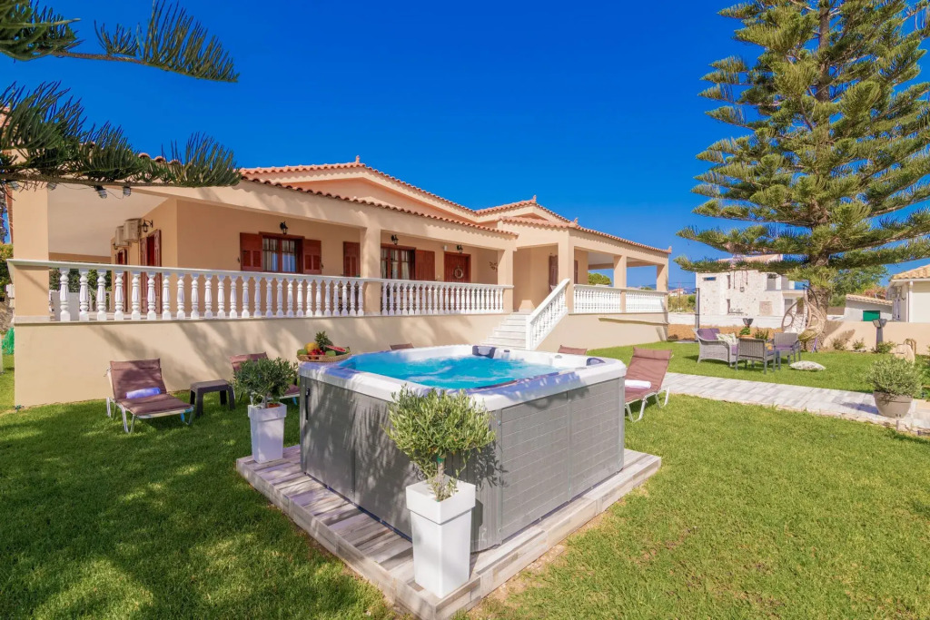 Sea Elegance Villa - On the Beach, by ZanteWize