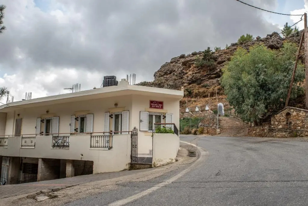 Traditional Family Guest House Idi