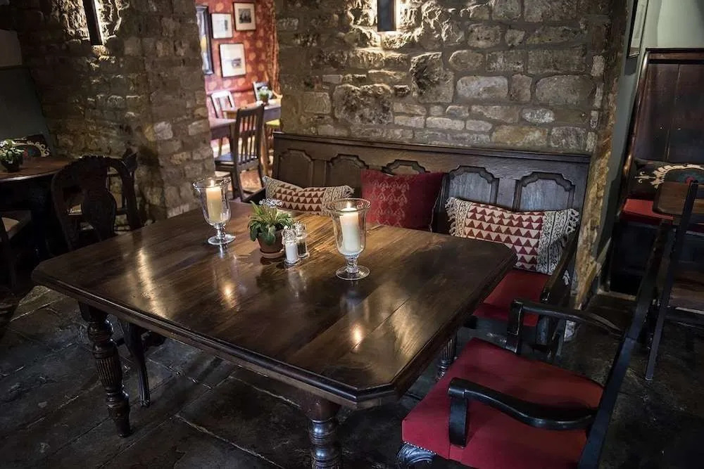 The Howard Arms
