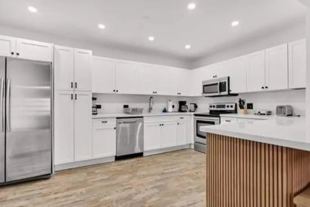 1720 Wa Kee 2A Luxurious 4BR 3BA Retreat in Coconut Grove w Pool
