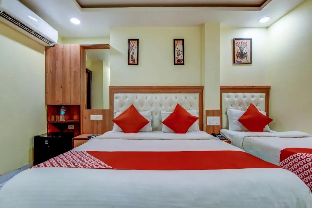 Hotel Sarthak Palace near Karol Bagh Metro station New Delhi