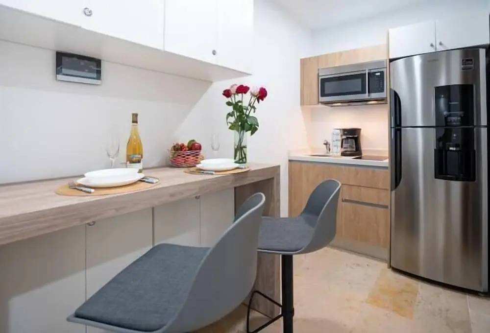 Apartments near 5th Avenue with Rooftop Ocean View