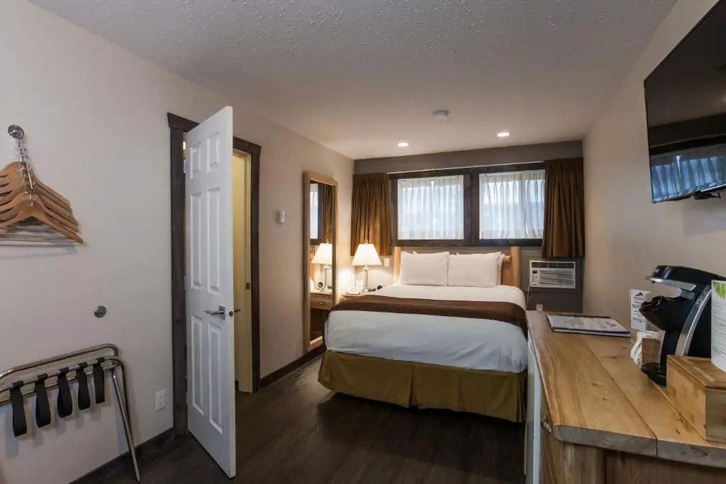 Swiss Chalet Motel