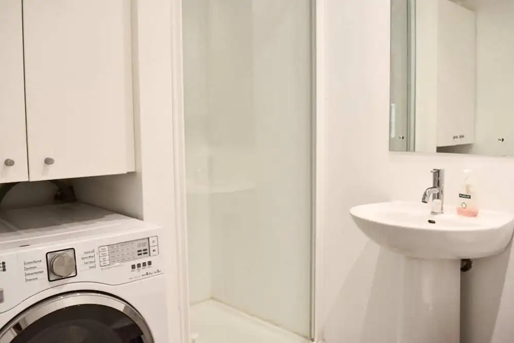 Stylish Queen Street Loft-style 1 Bedroom