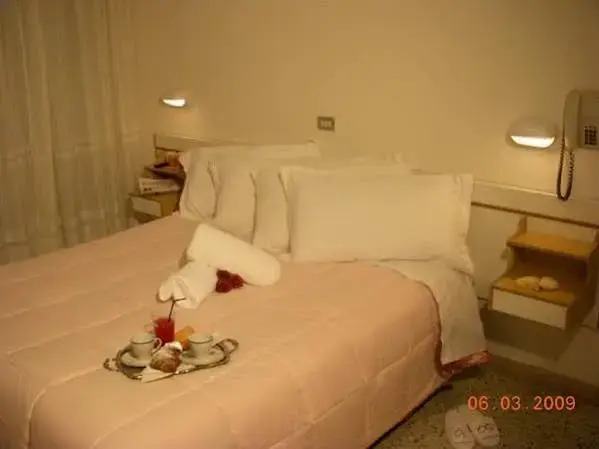 Hotel Moresco Riccione - Piscina Beach Village