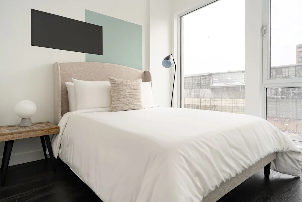 Beautiful Griffintown Suites by Sonder