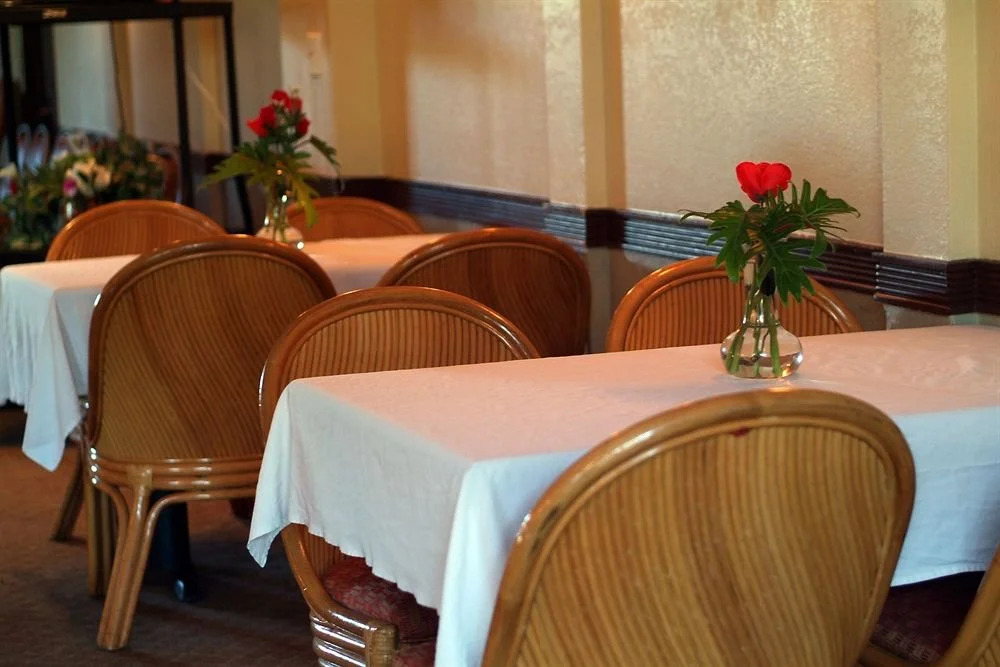 Holiday Park Hotels & Suites