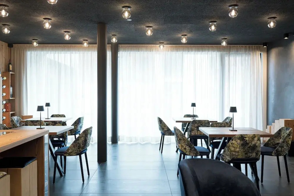 DOLOMITI EXCLUSIVE YOUR MOUNTAIN SUITE