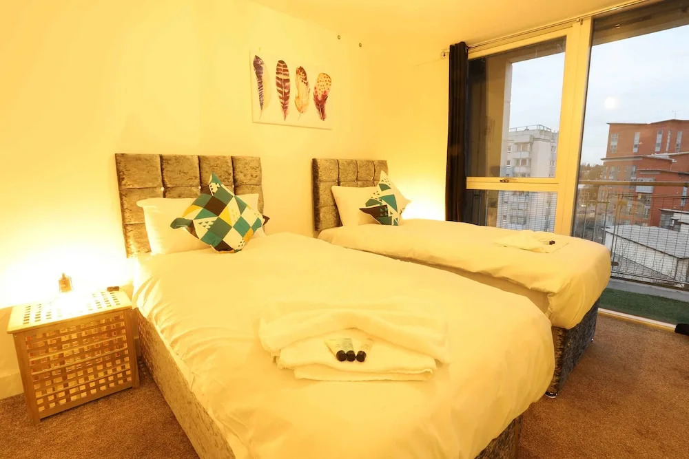 Fiveways City View Apartment