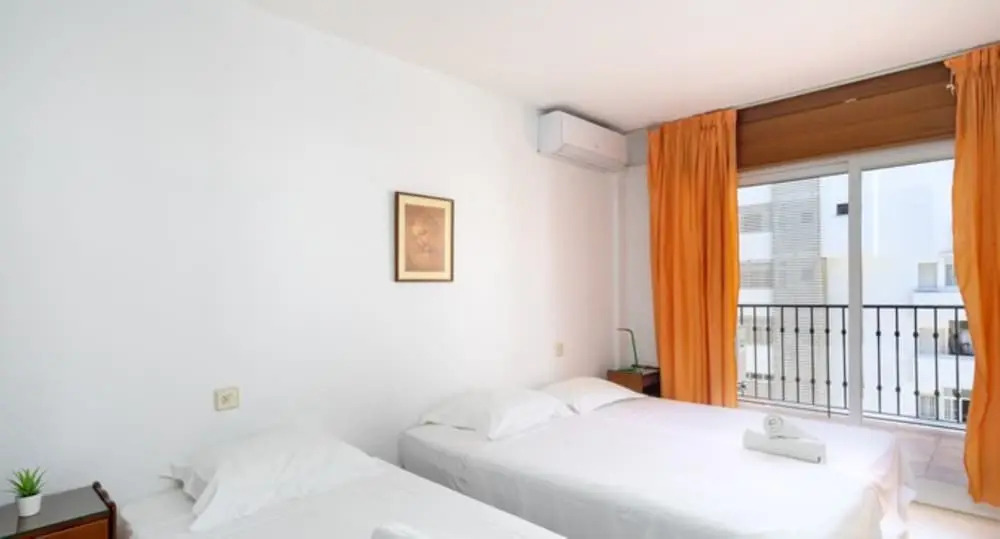 Apartment - 2 Bedrooms with Pool and WiFi - 107867