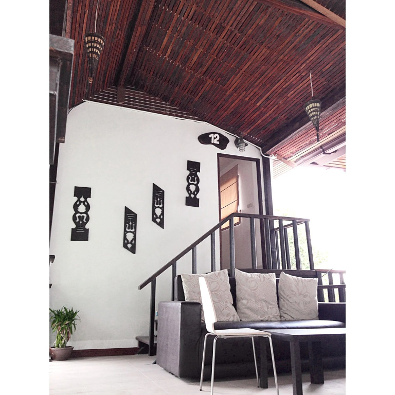 The Reef Hotel & Studios