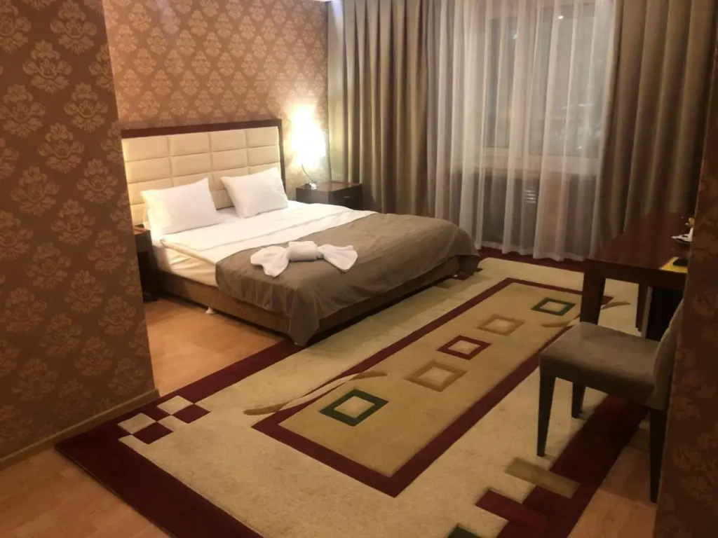 Hotel Inju on Baraeva 9