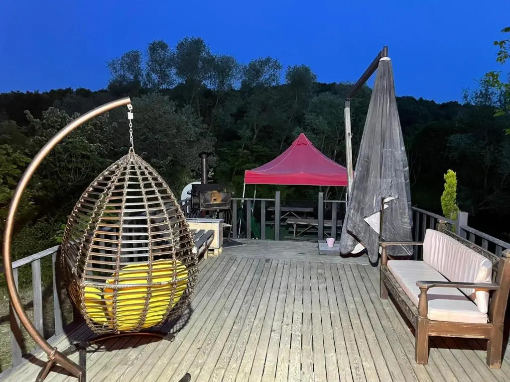 Agva Heaven Hill River Bungalow