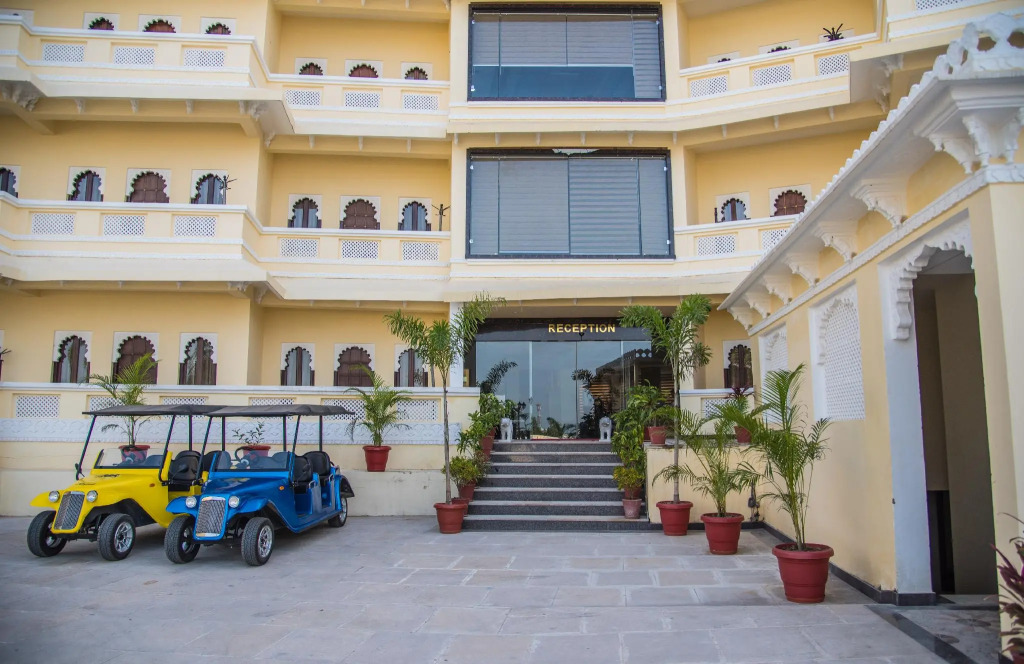 Labh Garh Palace