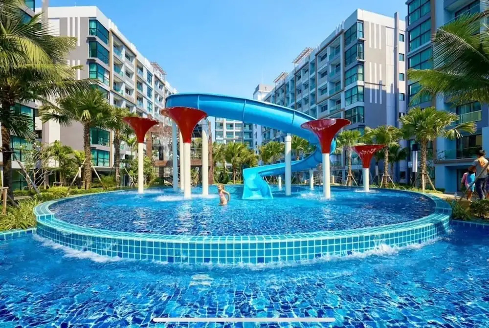 Jomtien Dusit Park Family Holiday Apartment