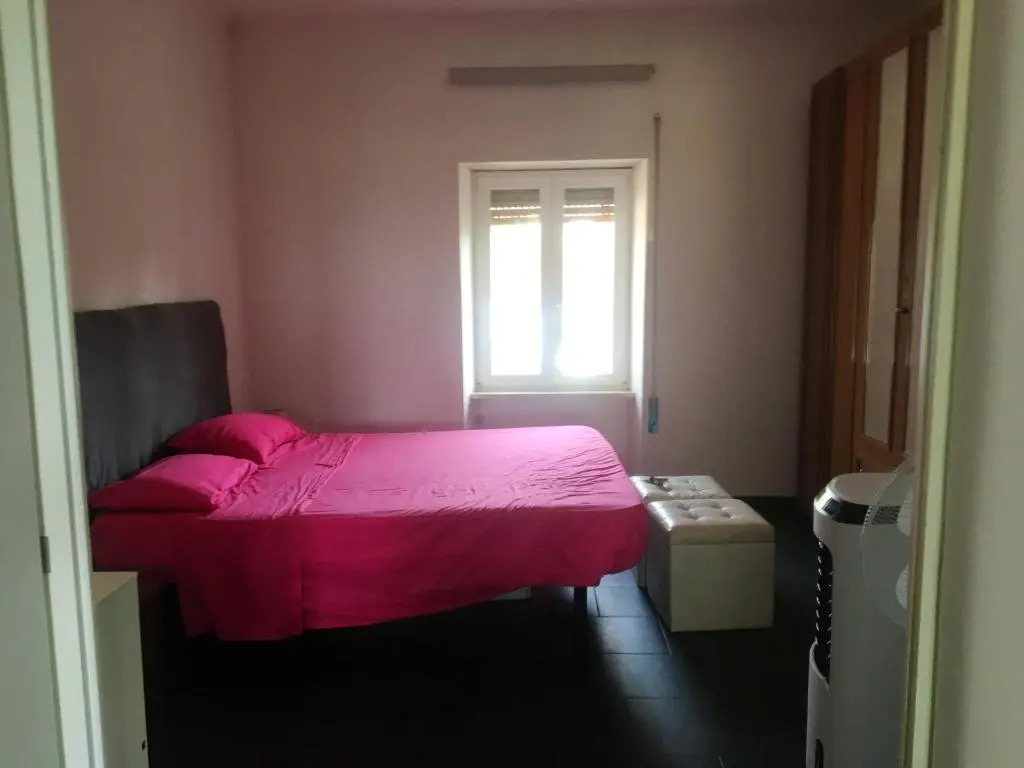 2 bedrooms appartement with enclosed garden and wifi at Cioccatelli 1 km away from the beach
