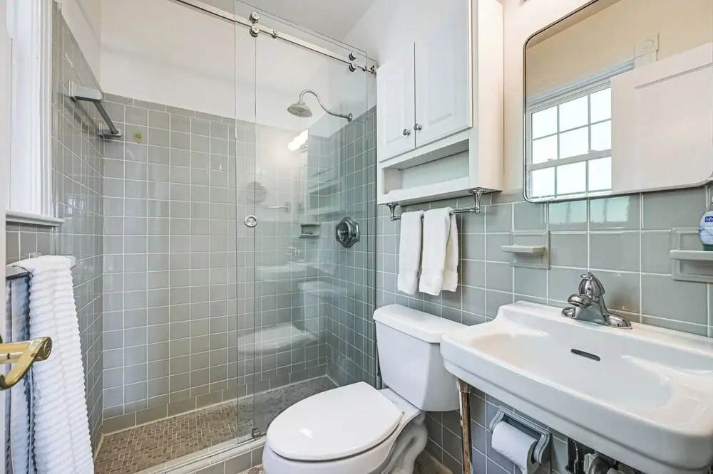 Walk to Beach! Old Naples Escape w/ Patio & Grill