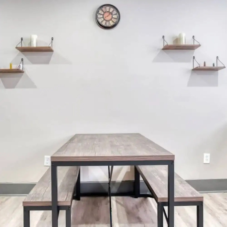 Artistic 1BR - APT - Near Downtown Mass Ave