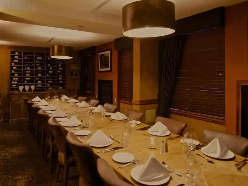 Mountain Side Hotel Whistler by Executive