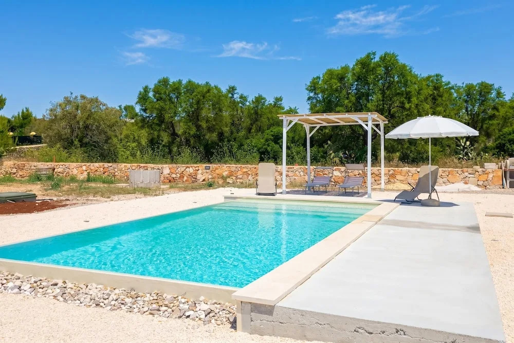 Villa Pescoluse with Pool and Sea View - Happy Rentals