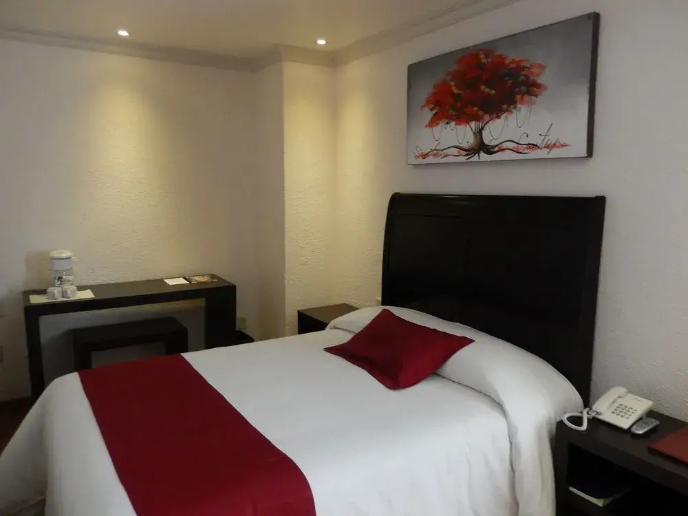 Roma, Suites & Business Center